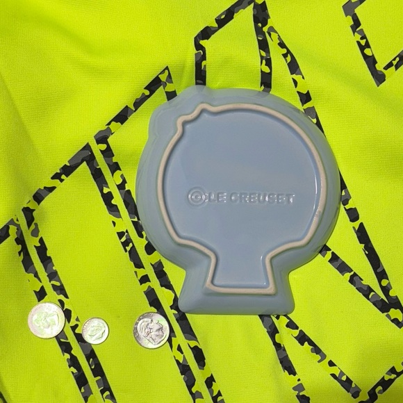 NEW LE CREUSET SANRIO LITTLE TWIN STARS BLUE DISH PLATE POCKET CHANGE CHIP CANDY - Picture 9 of 12